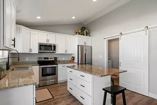 3733 N Eisenhower St, Eagle Mountain, UT 84005 - Photo 5
