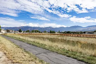 1065 W Windsor Dr, North Salt Lake, UT 84054 - Photo 33