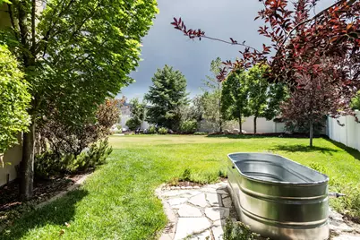 1065 W Windsor Dr, North Salt Lake, UT 84054 - Photo 31