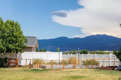 1065 W Windsor Dr, North Salt Lake, UT 84054 - Photo 33