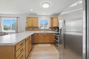 215 N 750 W, Hyrum, UT 84319 - Photo 13