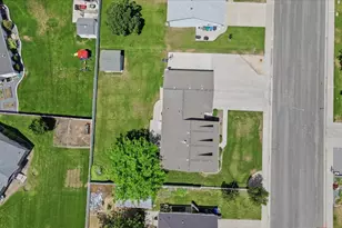 215 N 750 W, Hyrum, UT 84319 - Photo 45