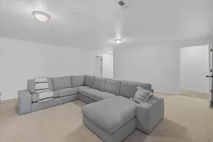 215 N 750 W, Hyrum, UT 84319 - Photo 17