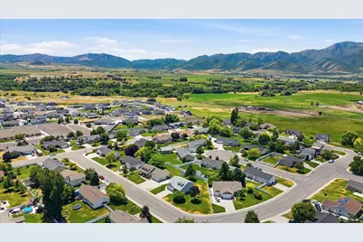 215 N 750 W, Hyrum, UT 84319 - Photo 51