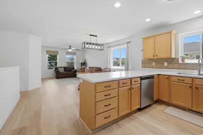 215 N 750 W, Hyrum, UT 84319 - Photo 15