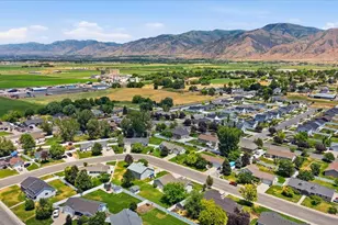 215 N 750 W, Hyrum, UT 84319 - Photo 47