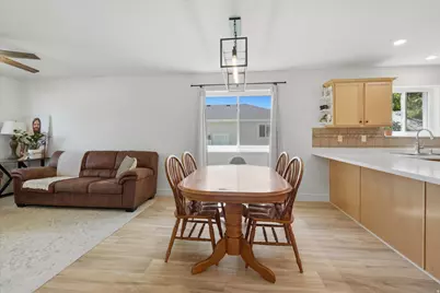 215 N 750 W, Hyrum, UT 84319 - Photo 11