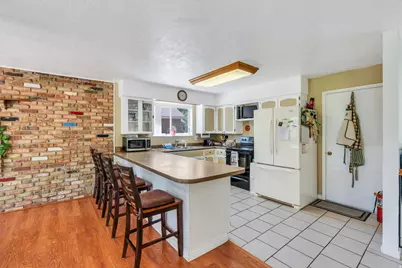 8093 S Beaumont Dr E, Sandy, UT 84093 - Photo 5