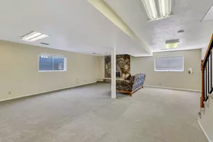 8093 S Beaumont Dr E, Sandy, UT 84093 - Photo 17
