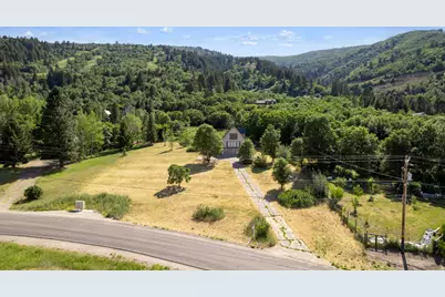 2467 N Nordic Dr, Eden, UT 84310 - Photo 7