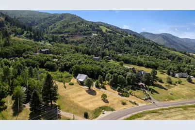 2467 N Nordic Dr, Eden, UT 84310 - Photo 5
