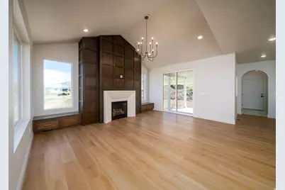 1125 E Center St, Hyde Park, UT 84318 - Photo 11