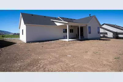1125 E Center St, Hyde Park, UT 84318 - Photo 5