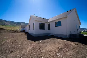 1125 E Center St, Hyde Park, UT 84318 - Photo 7