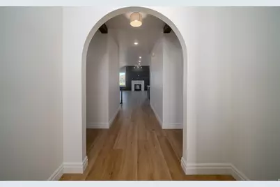 1125 E Center St, Hyde Park, UT 84318 - Photo 9