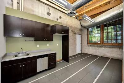 255 S 300 W #B, Logan, UT 84321 - Photo 17