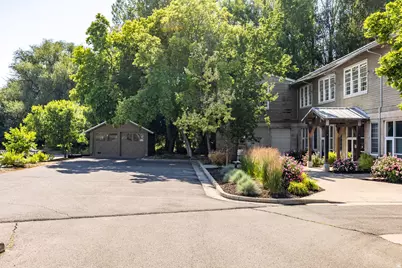 255 S 300 W #B, Logan, UT 84321 - Photo 23