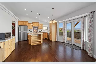 438 W Cimarron Ave S, Saratoga Springs, UT 84045 - Photo 11