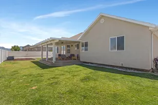 386 W Winter Wheat Way N, Saratoga Springs, UT 84045 - Photo 5