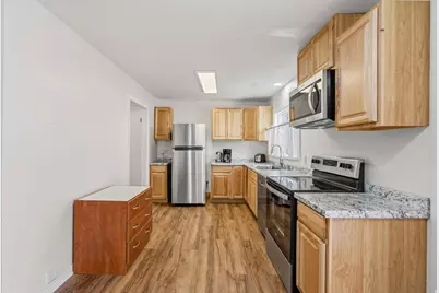566 S Main St, Lyman, UT 84749 - Photo 13