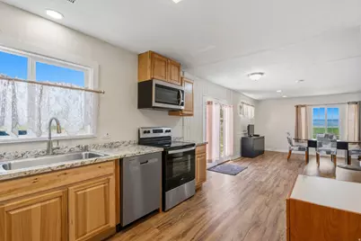 566 S Main St, Lyman, UT 84749 - Photo 15