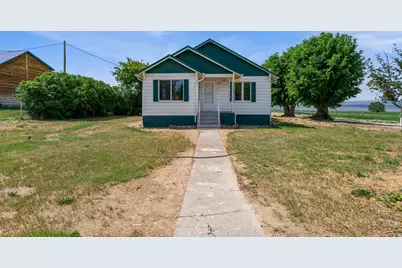 566 S Main St, Lyman, UT 84749 - Photo 3