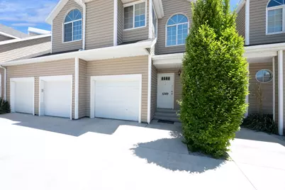 5389 S New Hampton Dr W, Murray, UT 84123 - Photo 3