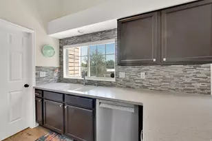 5389 S New Hampton Dr W, Murray, UT 84123 - Photo 9