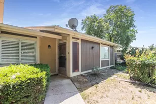 302 E Peach Ln S, Bountiful, UT 84010 - Photo 3