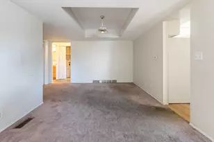 302 E Peach Ln S, Bountiful, UT 84010 - Photo 7
