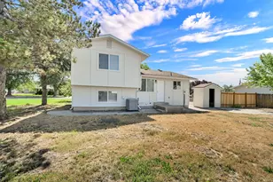 958 N 2075 W, Farr West, UT 84404 - Photo 27