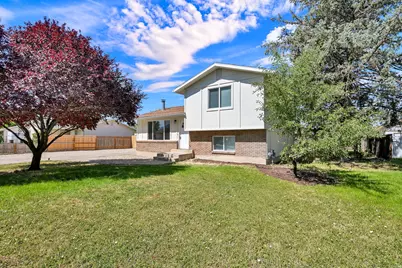 958 N 2075 W, Farr West, UT 84404 - Photo 3