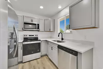 958 N 2075 W, Farr West, UT 84404 - Photo 13