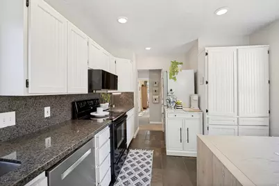 2333 E Lakeview Dr S, Salt Lake City, UT 84109 - Photo 5