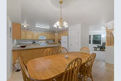 169 E Manilla Dr S, Draper, UT 84020 - Photo 7
