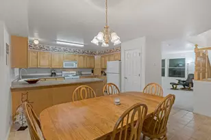 169 E Manilla Dr S, Draper, UT 84020 - Photo 7