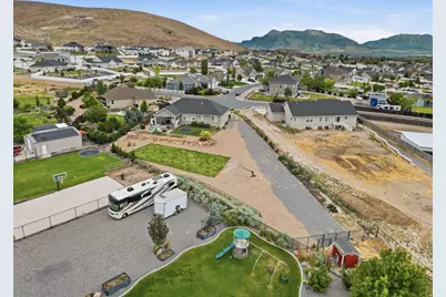 9707 N Hummer Dr, Eagle Mountain, UT 84005 - Photo 39