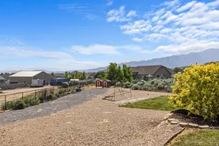9707 N Hummer Dr, Eagle Mountain, UT 84005 - Photo 33