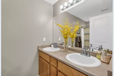 658 Canterbury Ln, North Salt Lake, UT 84054 - Photo 11