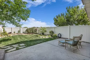 658 Canterbury Ln, North Salt Lake, UT 84054 - Photo 17