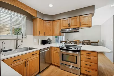 246 Oak Dr, North Salt Lake, UT 84054 - Photo 11