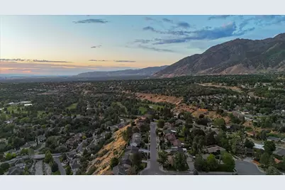 8760 S Rustler Rd, Cottonwood Heights, UT 84093 - Photo 53