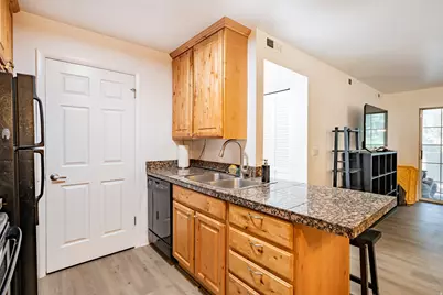1221 E Waterside Cv #11, Midvale, UT 84047 - Photo 7