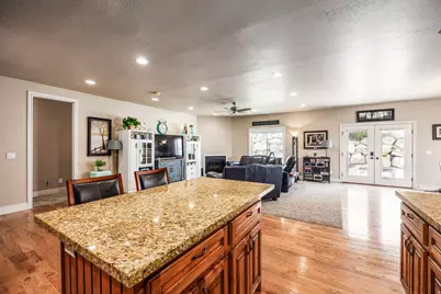 258 E Red Leaf Dr, Draper, UT 84020 - Photo 9