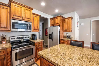 258 E Red Leaf Dr, Draper, UT 84020 - Photo 7