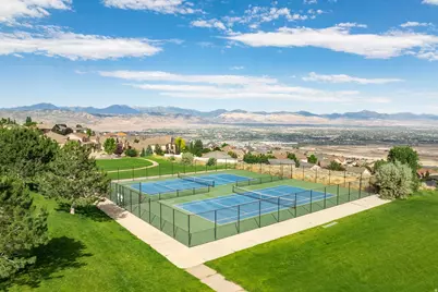 258 E Red Leaf Dr, Draper, UT 84020 - Photo 47