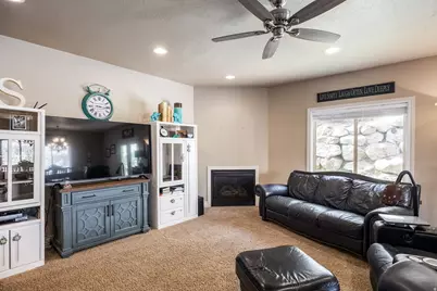 258 E Red Leaf Dr, Draper, UT 84020 - Photo 13