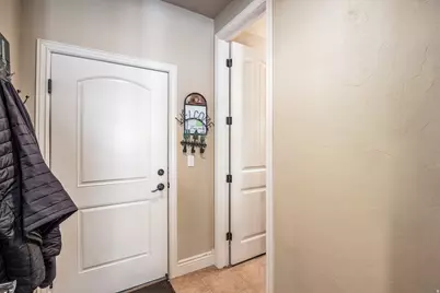 258 E Red Leaf Dr, Draper, UT 84020 - Photo 29