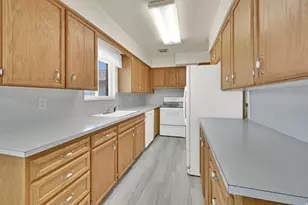 2467 S 2000 W, Syracuse, UT 84075 - Photo 17