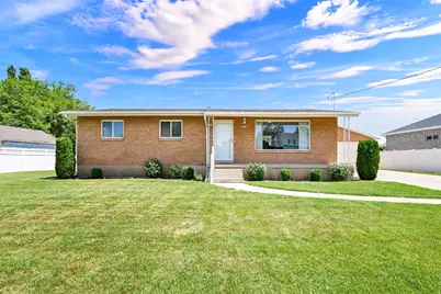 2467 S 2000 W, Syracuse, UT 84075 - Photo 3